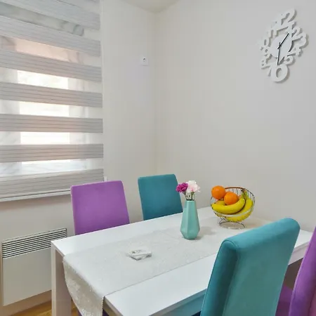 Alex Apartment *